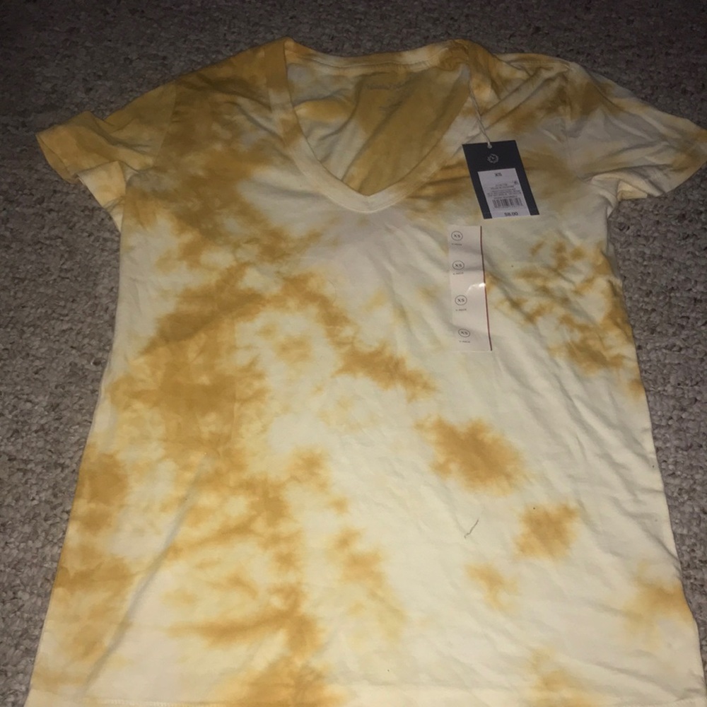 Women’s T-shirt from universal thread extra small